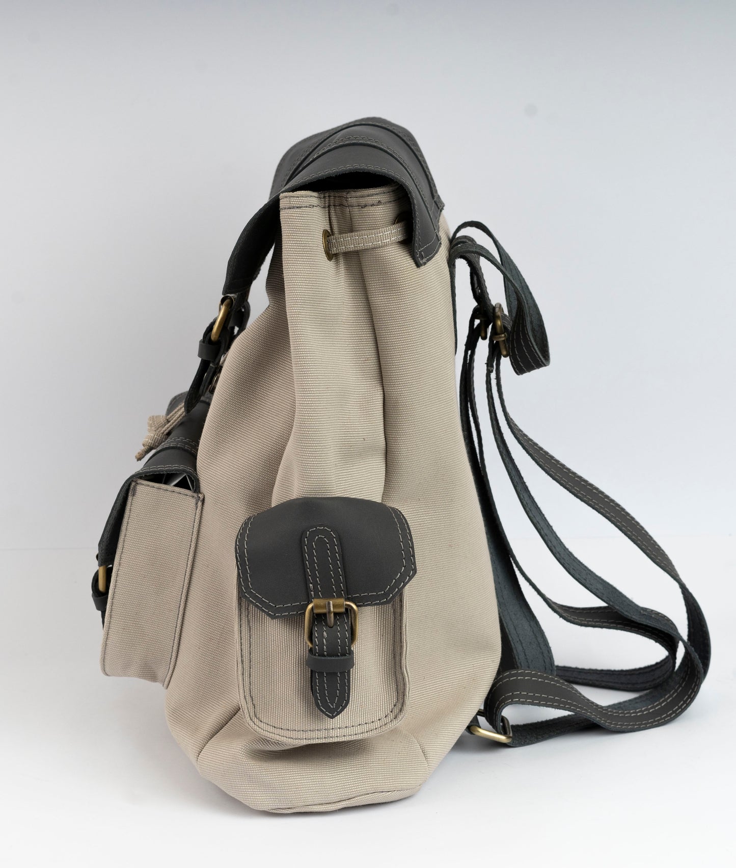 Vintage Dual-Pocket Explorer Backpack ''100% Cotton canvas & Cow leather'' – Biege