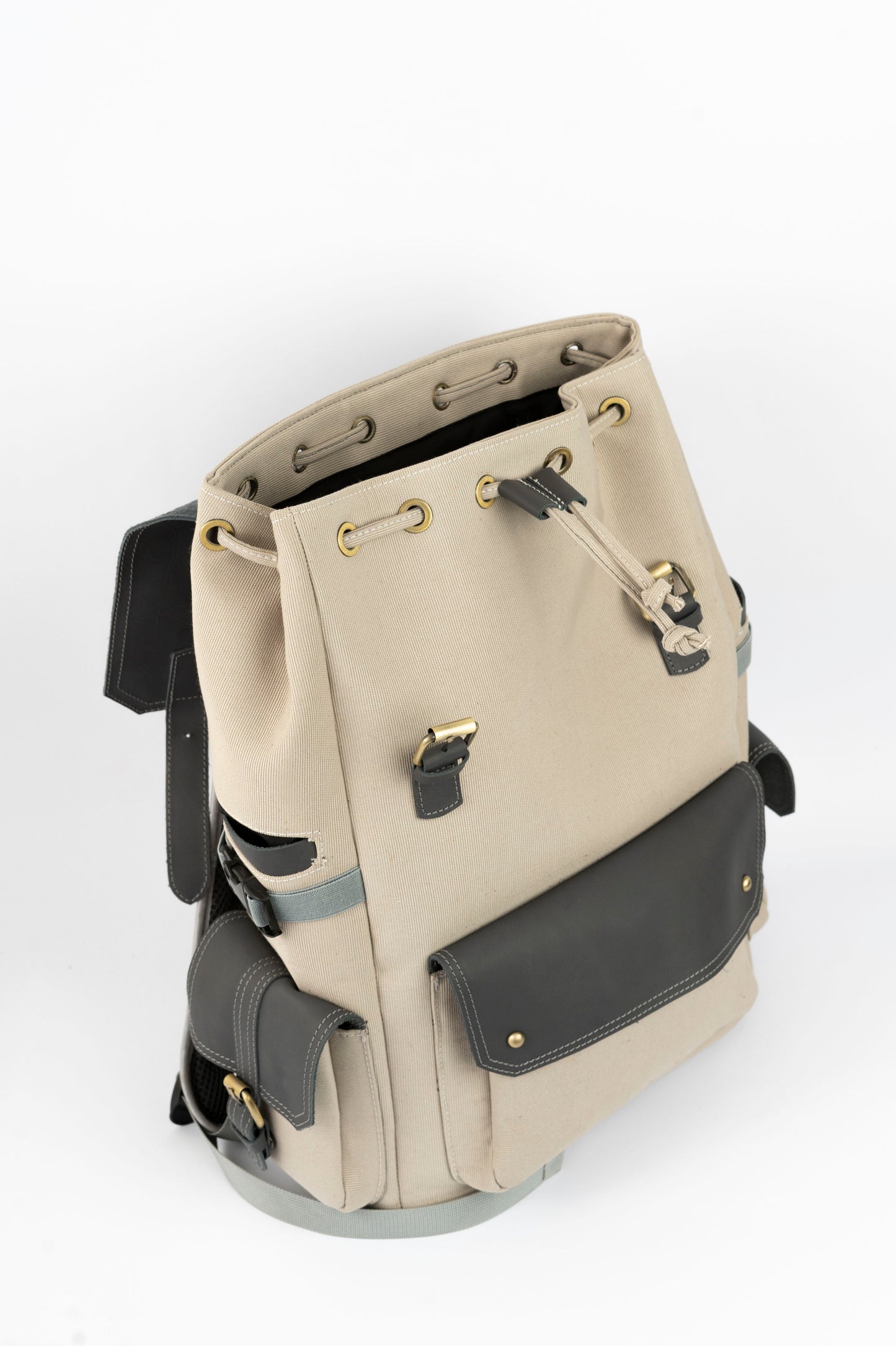 Daily Vintage Backpack ''100% Cotton canvas & Cow leather'' – White