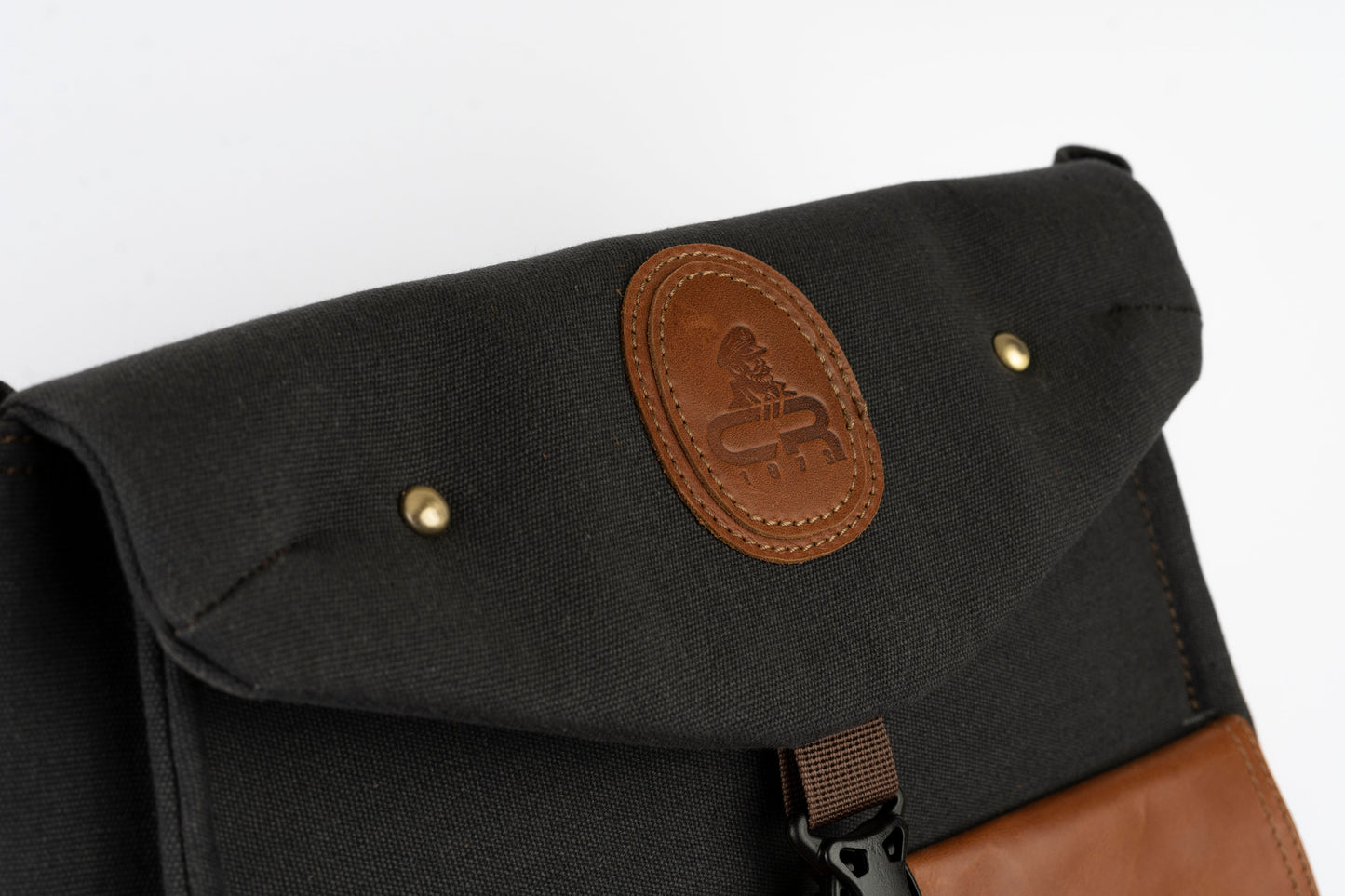 Captain Rabeh Waxed Canvas Travel Backpack - Havana Black