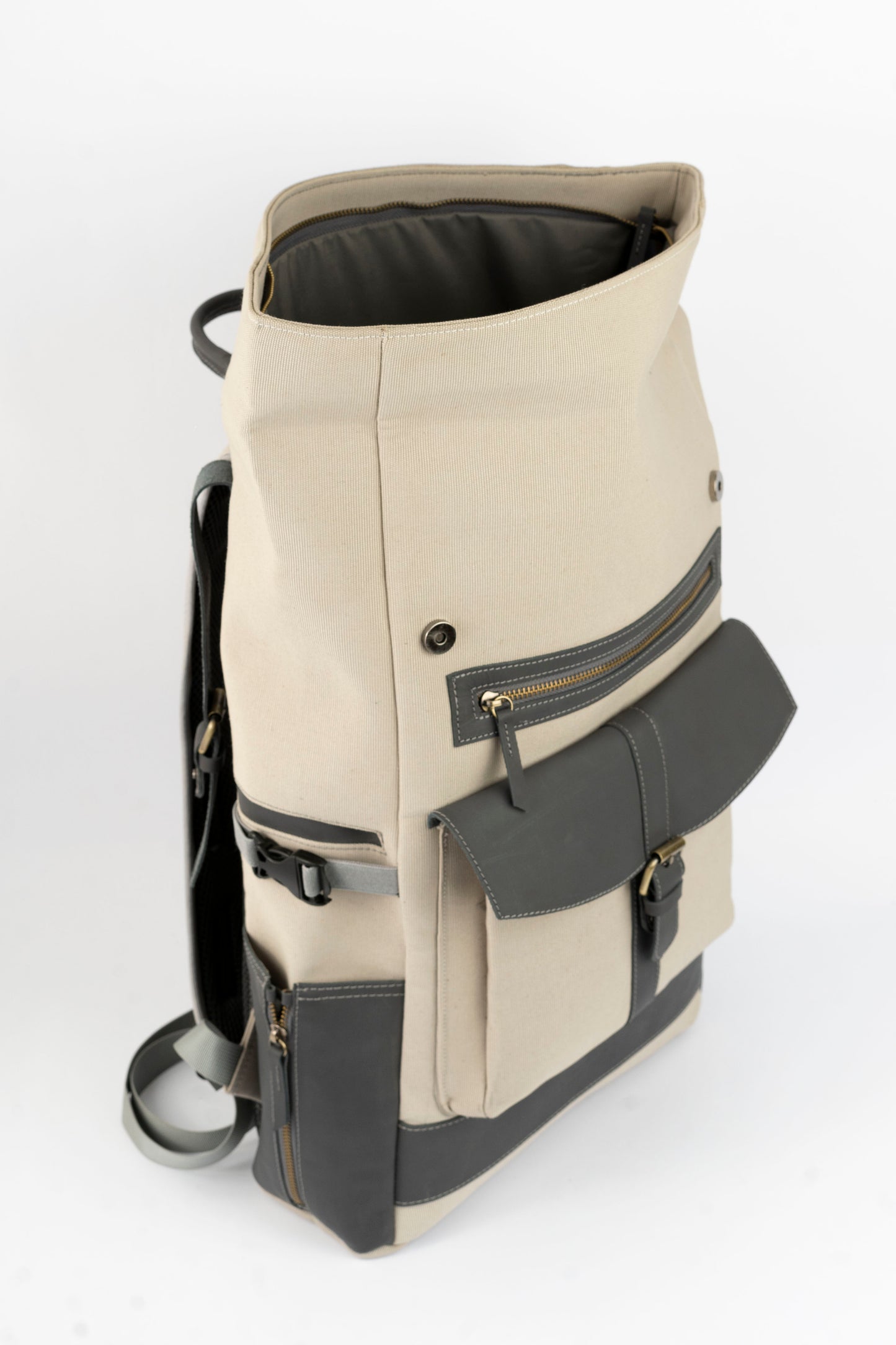 Rolltop vintage backpack''100% Cotton canvas & Cow leather'' – Beige